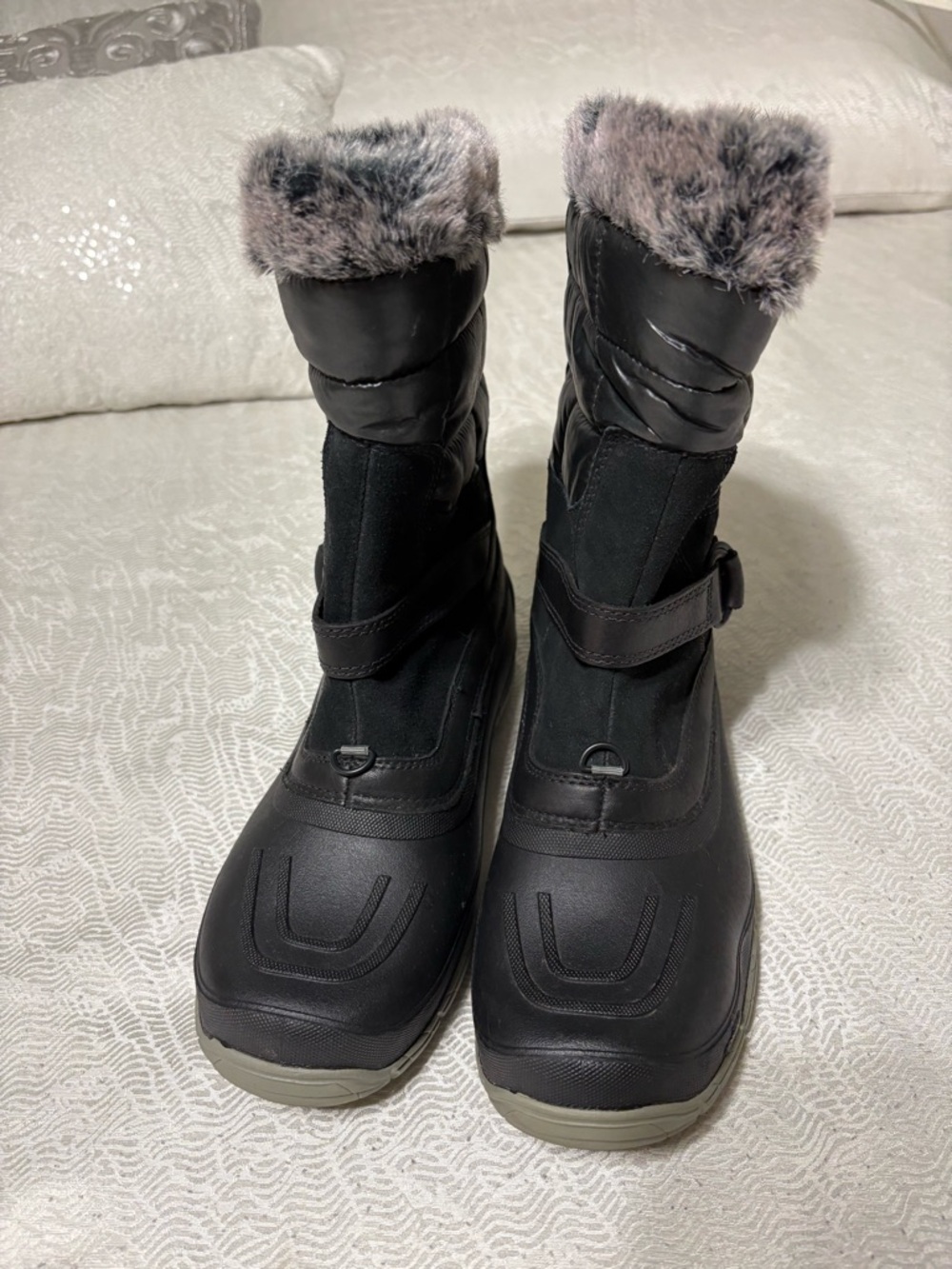 North Face Women's Black Winter Snow Boots with Faux Fur Trim Size 8